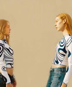 Trendy & Unique What's New Athletic Marble Print Contrast Seamed Long Sleeve Crop Top - Blue