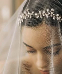 Trendy & Unique What's New Boho Rhinestone Leaf Motif Embellished Headband - Silver