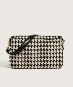 Trendy & Unique Chic Houndstooth Print Golden Flap Front Shoulder Bag - Black