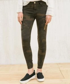 Trendy & Unique Classic Camo Print Patch Pocket Mid Waist Skinny Jeans - Green
