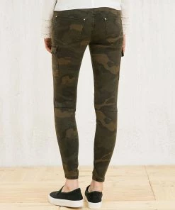 Trendy & Unique Classic Camo Print Patch Pocket Mid Waist Skinny Jeans - Green