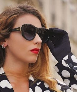 Trendy & Unique Classic Style Metal T Letter Oval Frame Sunglasses - Black