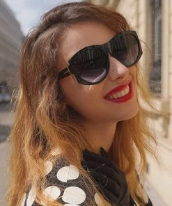 Trendy & Unique Classic Style Metal T Letter Oval Frame Sunglasses - Black