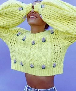 Trendy & Unique Cute Flower Cable Knit Bishop Sleeve Crop Pullover Sweater - Yellow What's New