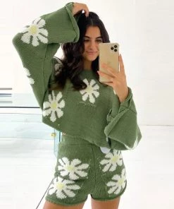 Trendy & Unique Cute Floral Print Pullover Knit Shorts Matching Set - Green