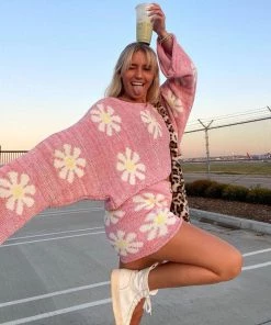 Trendy & Unique Cute Floral Print Pullover Knit Shorts Matching Set - Pink