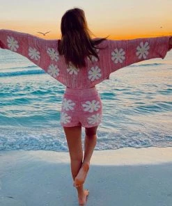 Trendy & Unique Cute Floral Print Pullover Knit Shorts Matching Set - Pink