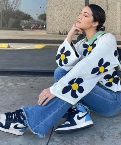 Trendy & Unique Cute Floral Print Pullover Knit Shorts Matching Set - White What's New