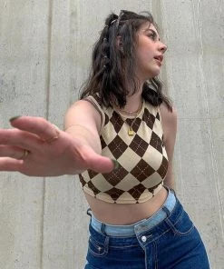 Trendy & Unique Leisure Style Argyll Print Crew Neck Crop Tank Top - Coffee