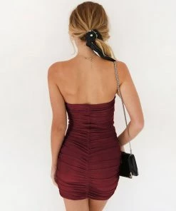 Trendy & Unique Modern Chic Strapless Ruched Bodycon Party Mini Dress - Red