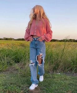 Trendy & Unique What's New Retro '90s Distressed Cutout High Waist Wide Leg Jeans - Blue 9 Trendy & Unique What's New Retro '90s Distressed Cutout High Waist Wide Leg Jeans - Blue