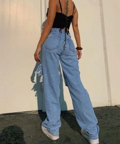 Trendy & Unique What's New Retro '90s Distressed Cutout High Waist Wide Leg Jeans - Blue