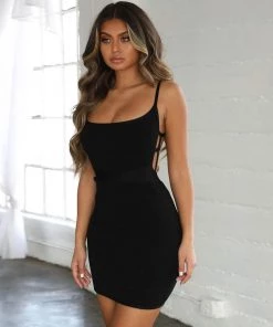 Trendy & Unique Sexy Scoop Neck Backless Ribbed Bodycon Mini Dress - Black
