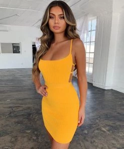 Trendy & Unique What's New Sexy Scoop Neck Backless Ribbed Bodycon Mini Dress - Yellow