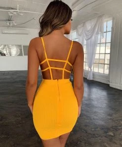 Trendy & Unique What's New Sexy Scoop Neck Backless Ribbed Bodycon Mini Dress - Yellow