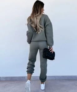 Trendy & Unique Simple Style Round Neck Long Sleeve Sweatsuit Matching Set - Army Green 7 Trendy & Unique Simple Style Round Neck Long Sleeve Sweatsuit Matching Set - Army Green