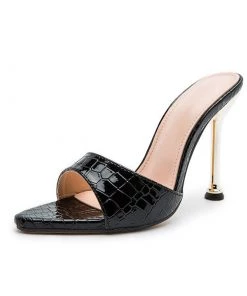 Trendy & Unique Snake Embossed Pointed Toe Unique High Heel Mules - Black What's New