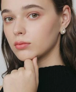 Trendy & Unique What's New Sparkly Rhinestone Pearlized Trimmed Stud Earrings - Gold