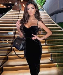 Trendy & Unique What's New Sparkly Rhinestone Sweetheart Neck Cocktail Midi Dress - Black