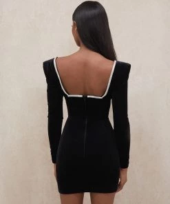 Trendy & Unique Sparkly Rhinestone V Neck Long Sleeve Velvet Party Mini Dress - Black