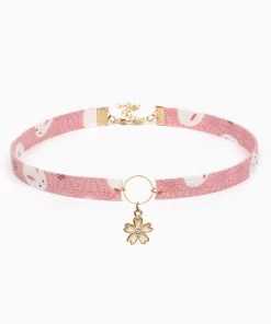 Trendy & Unique What's New Ethnic Style Floral Pendant Choker Necklace - Pink