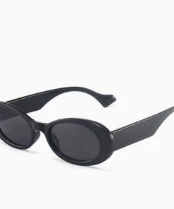 Trendy & Unique Time Fly Back '90s Bold Oval Shape Tinted Sunglasses - Black What's New