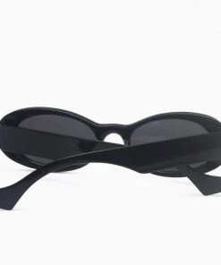 Trendy & Unique Time Fly Back '90s Bold Oval Shape Tinted Sunglasses - Black What's New
