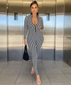 Trendy & Unique Trendy Houndstooth Printed Zipper Front Long Sleeve Jumpsuit - Black