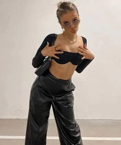 Trendy & Unique Unique Square Neck Bralette Long Sleeve Crop T-Shirt - Black What's New