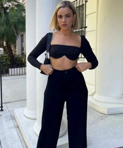 Trendy & Unique Unique Square Neck Bralette Long Sleeve Crop T-Shirt - Black What's New