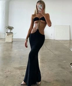 Trendy & Unique Vacation Ready Cut Out Layered Metal Chain Halter Maxi Dress - Black What's New