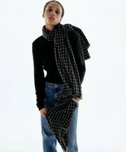 Trendy & Unique Versatile Buffalo Check Print Frayed Oversized Blanket Scarf - Black