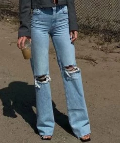 Trendy & Unique Vintage High Waist Cut Out Frayed Straight Leg Jeans - Light Blue