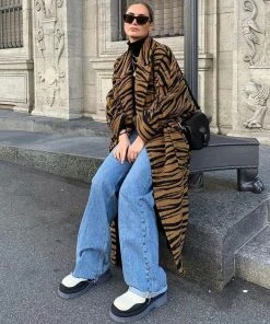 Trendy & Unique Vintage High Waist Frayed Trim Wide Leg Jeans - Dark Blue What's New