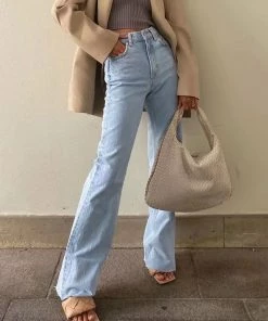 Trendy & Unique Vintage High Waist Frayed Trim Wide Leg Jeans - Light Blue What's New