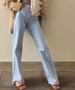 Trendy & Unique Vintage High Waist Frayed Trim Wide Leg Jeans - Light Blue What's New