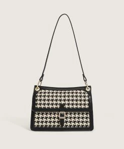 Trendy & Unique What's New Vintage Houndstooth Print Buckled Flap Front Shoulder Bag - Black
