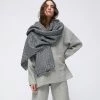 Trendy & Unique Vintage Houndstooth Print Frayed Oversized Blanket Scarf - Black 2 Trendy & Unique Vintage Houndstooth Print Frayed Oversized Blanket Scarf - Black