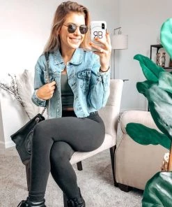 Trendy & Unique Vintage Long Sleeve Button Up Frayed Crop Denim Jacket - Blue