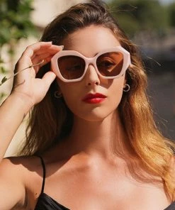 Trendy & Unique What's New Vintage Style Bold Chunky Frame Hexagon Sunglasses - Pink