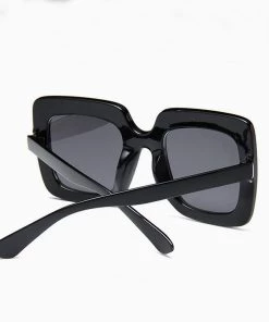 Trendy & Unique What's New Vintage Style Galaxy Rhinestone Frame Square Sunglasses - Black